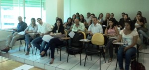 Profissionais durante a reunião na Sejus 